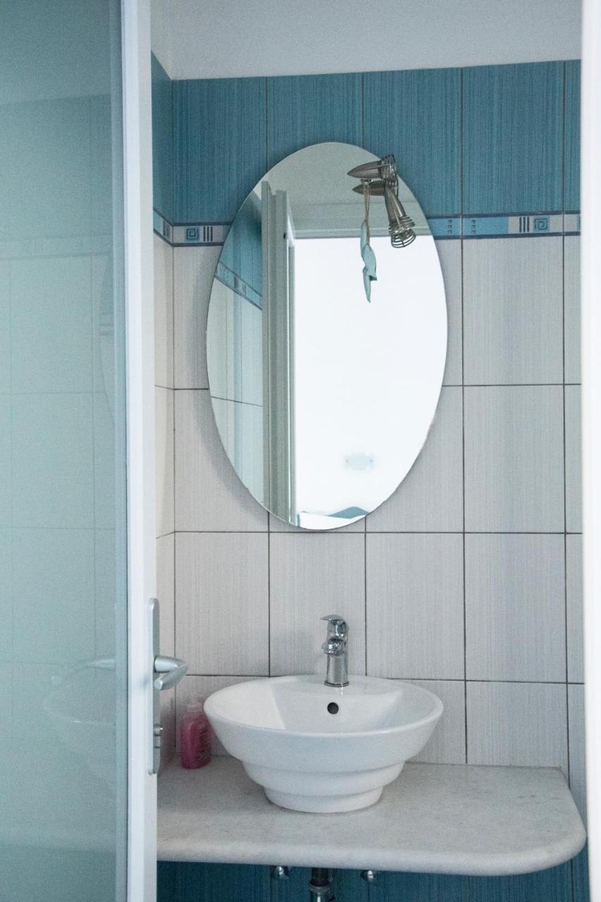 Ikaros Studios & Apartments Naxos City Экстерьер фото